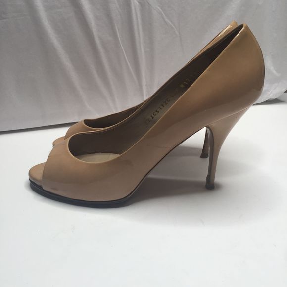 Valentino Garavani Nude Patent Traditonal Pumps 39 - Picture 9 of 12